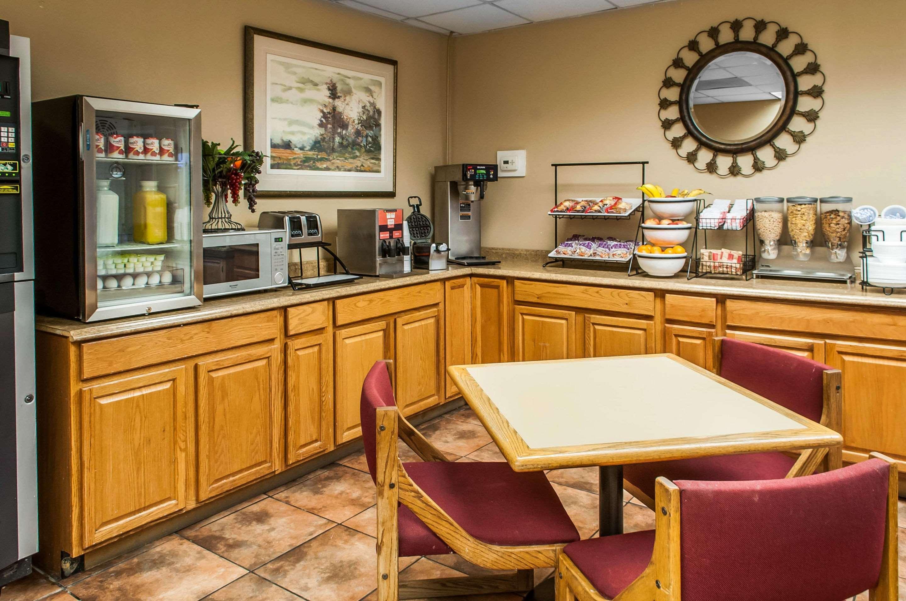 Rodeway Inn East Albuquerque Dış mekan fotoğraf
