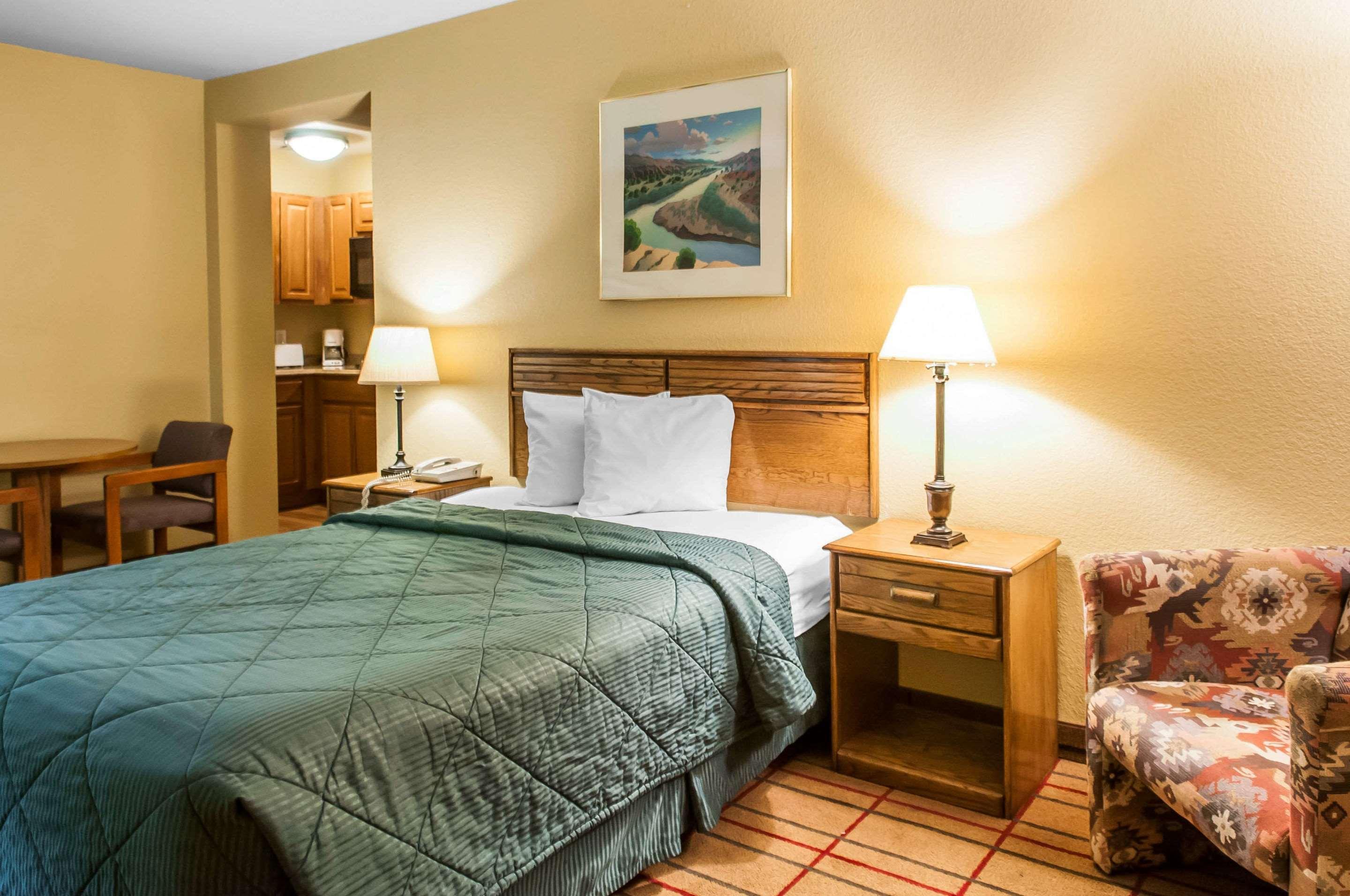 Rodeway Inn East Albuquerque Dış mekan fotoğraf